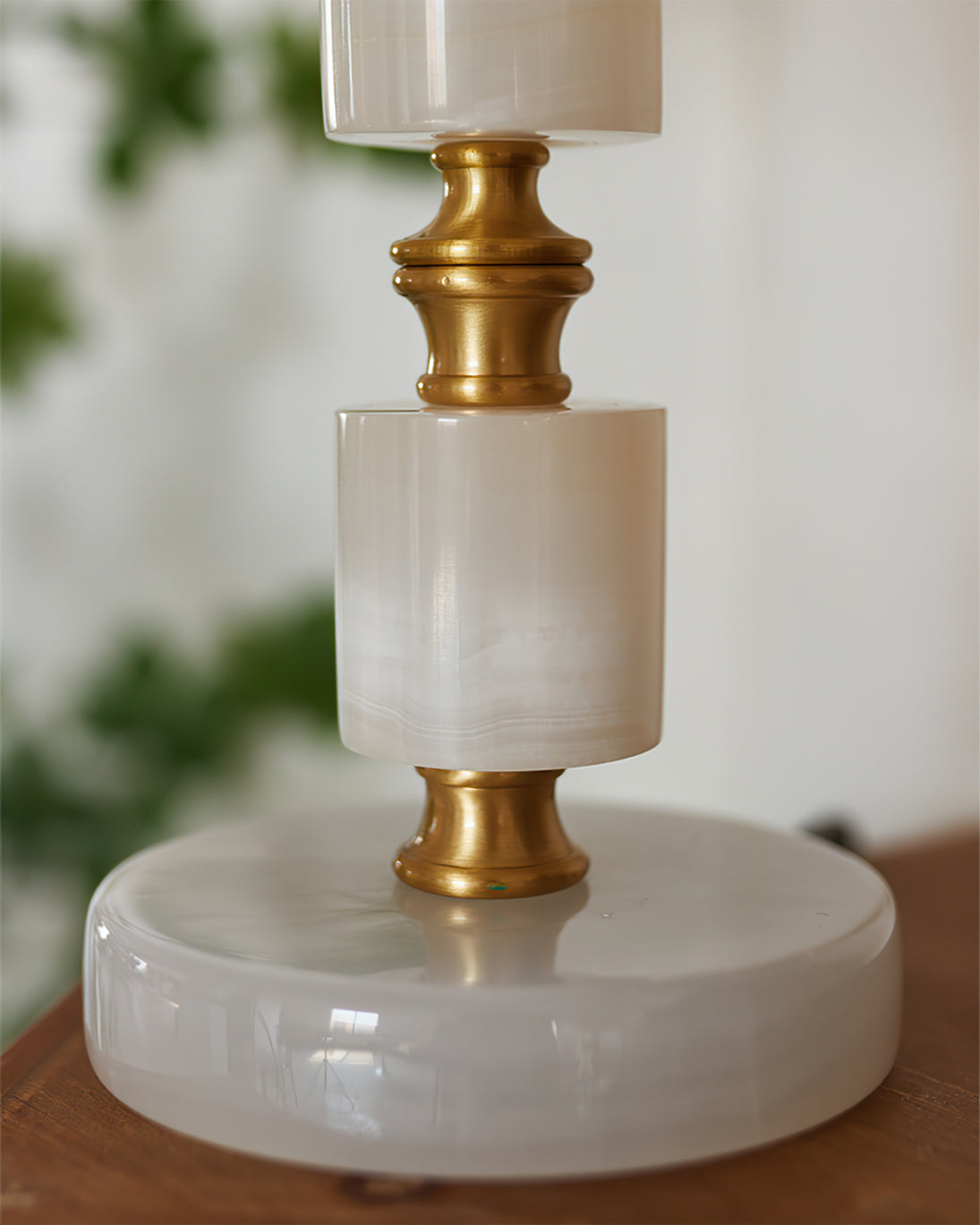 MarbleCharm – Lámpara de Mesa Rústica con Acento de Borlas