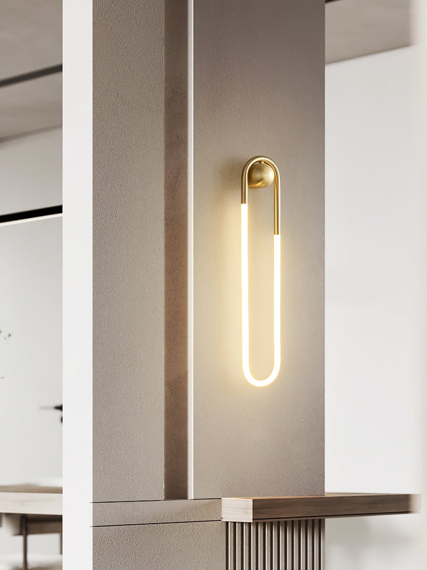 GoldCurve – Minimalist Wall Light