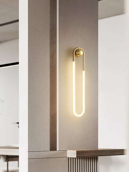 GoldCurve – Minimalist Wall Light