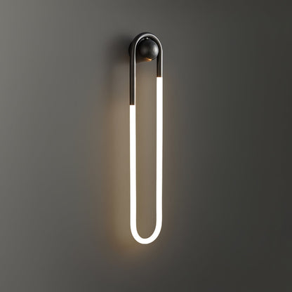 GoldCurve – Minimalist Wall Light