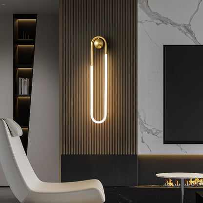 GoldCurve – Minimalist Wall Light