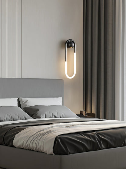 GoldCurve – Minimalist Wall Light