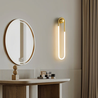 GoldCurve – Minimalist Wall Light