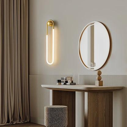 GoldCurve – Minimalist Wall Light