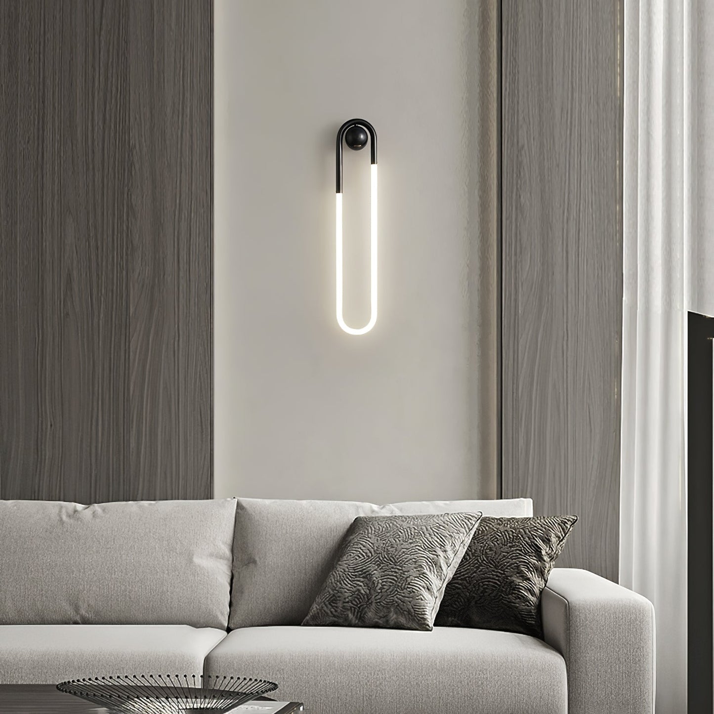 GoldCurve – Minimalist Wall Light