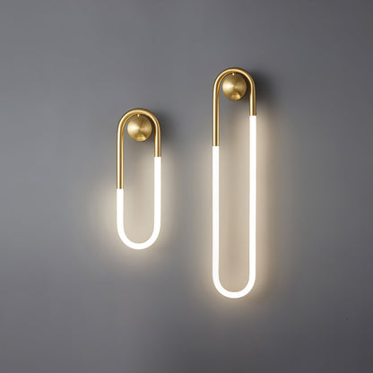 GoldCurve – Minimalist Wall Light