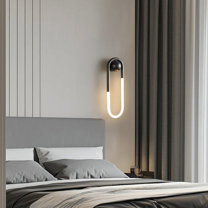 GoldCurve – Minimalist Wall Light