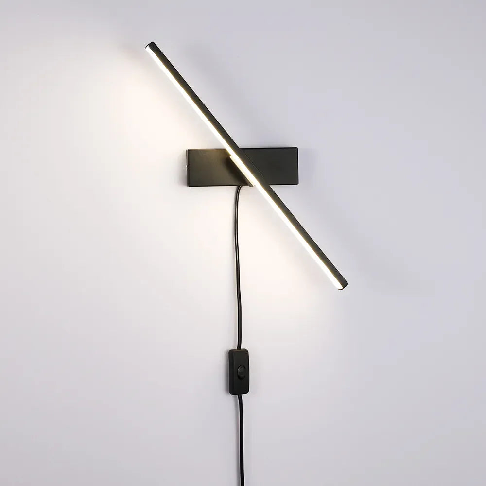 PlugLuxe – Sleek Scandinavian Wall Lamp with Plug for Stylish Interiors