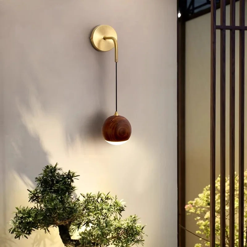 WalnutBeam – Sleek Walnut Wall Lamp for Warm Lighting