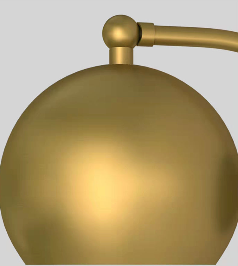 AntiqueAura – Klassisk Vintage Væglampe med Stik til Elegante Rum