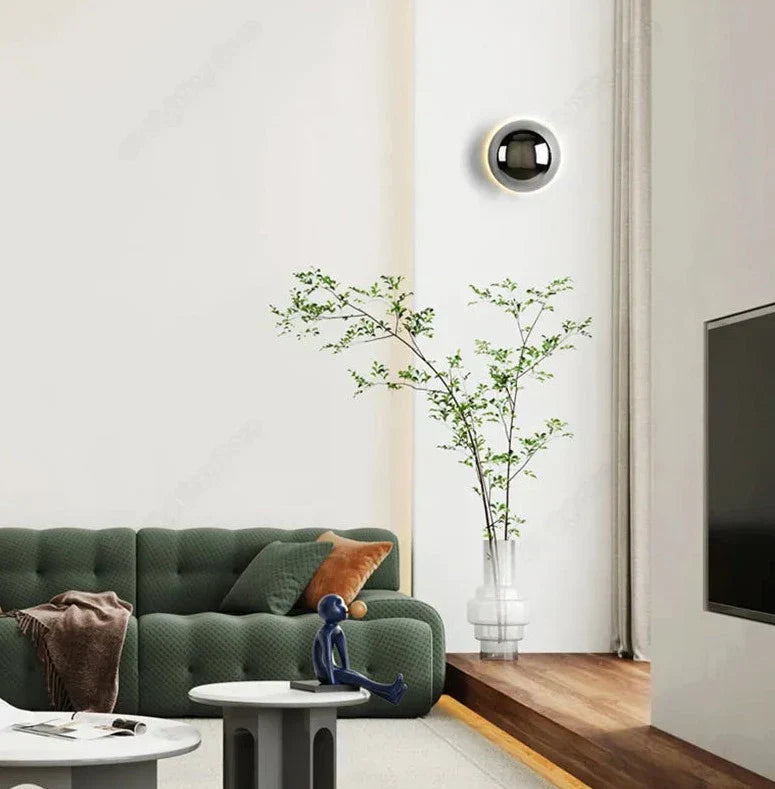 AuroraLume – Nordic Wall Lamp in Aluminium and Acrylic