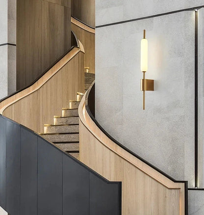 AuraGold – Elegant Gold Wall Lamp for LED Illumination