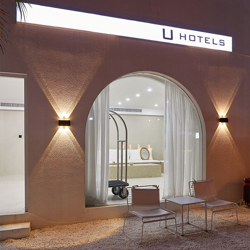 SolarRay – Sleek Solar Wall Lamp for Stylish Exteriors