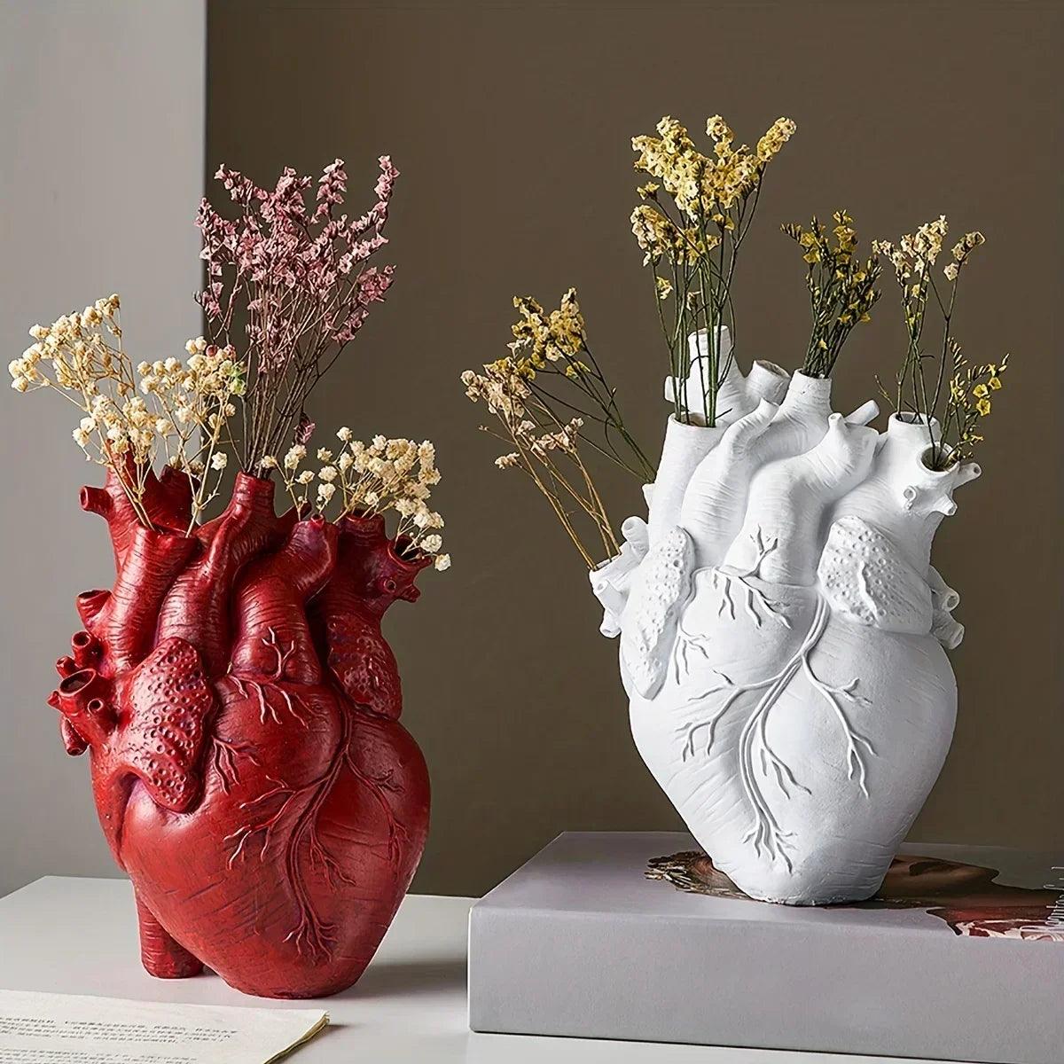 LoveAura - Ceramic Heart-Shaped Vase