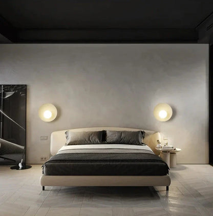 MinimalBeam – Sleek Wall Lamp with Energy-Efficient LED