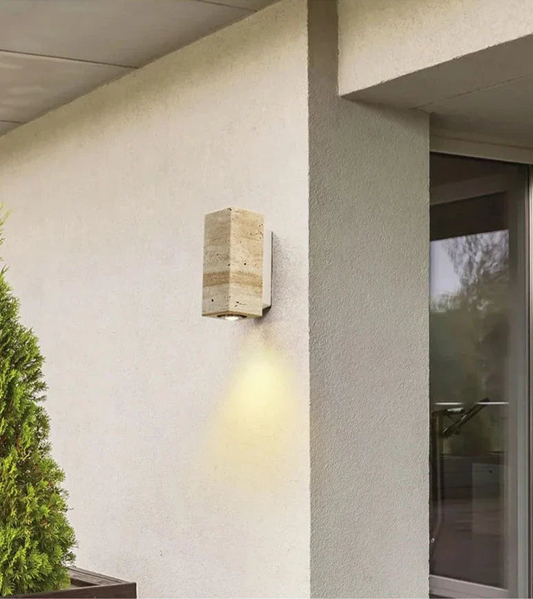 StoneGlow – Chic Wall Light Made with Natural Stone