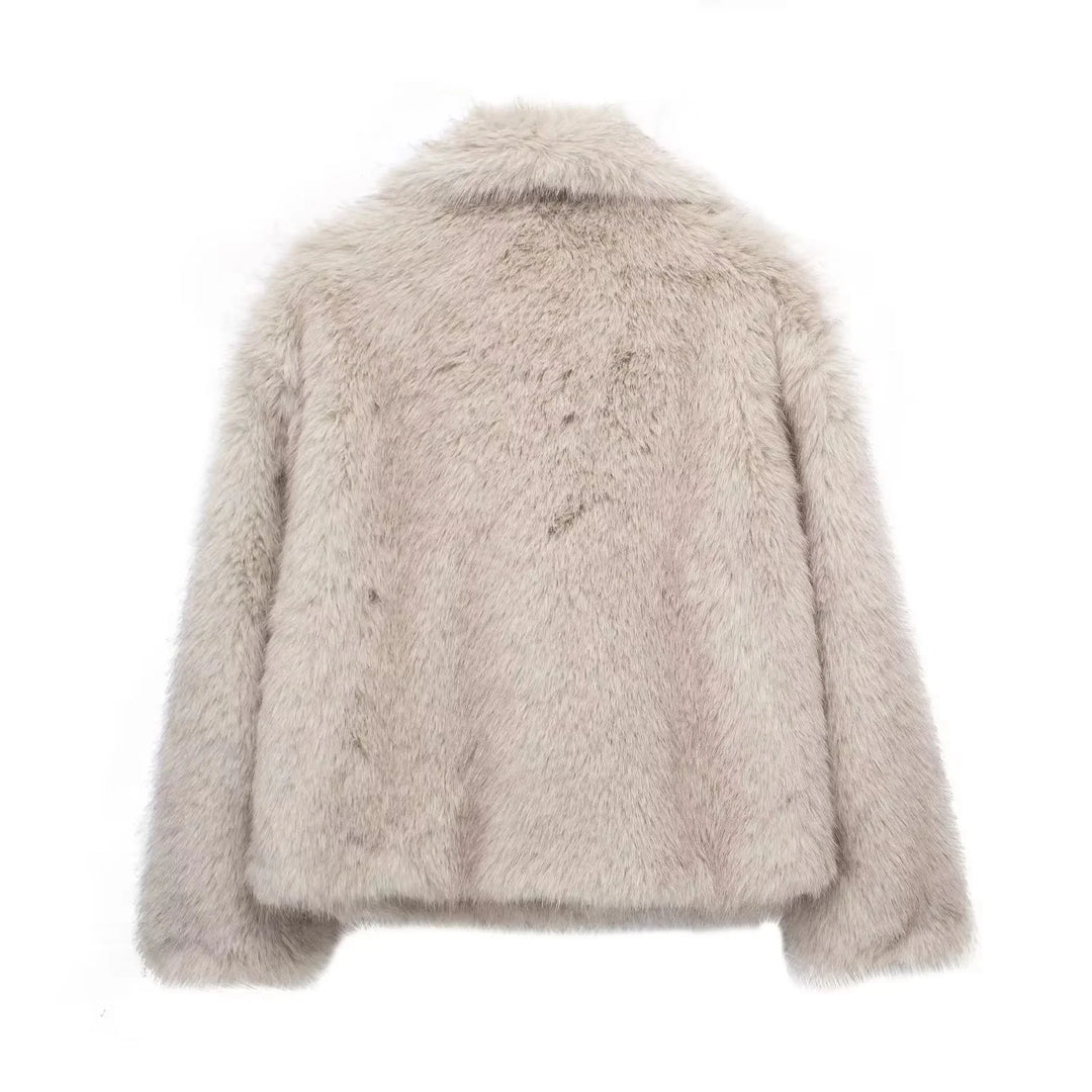 ArcticGrace - Luxurious and Eco-Friendly Faux Fur Jacket for Elegant Warmth