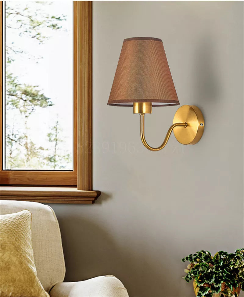 RusticGlow - Væglampe af Stof i Amerikansk Stil