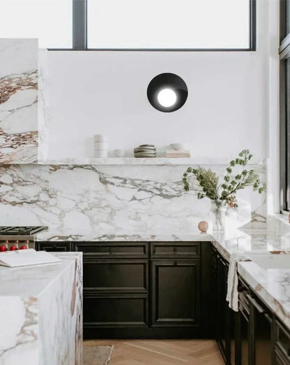 MinimalBeam – Sleek Wall Lamp with Energy-Efficient LED