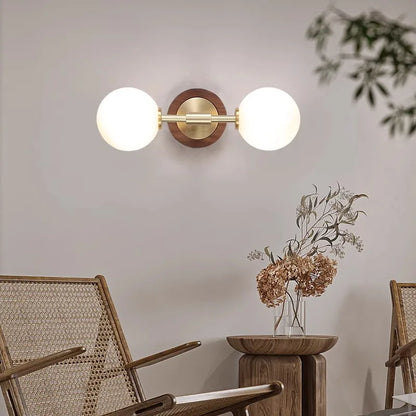 BrassBeam – Refined Brass Wall Lamp with Clean Lines