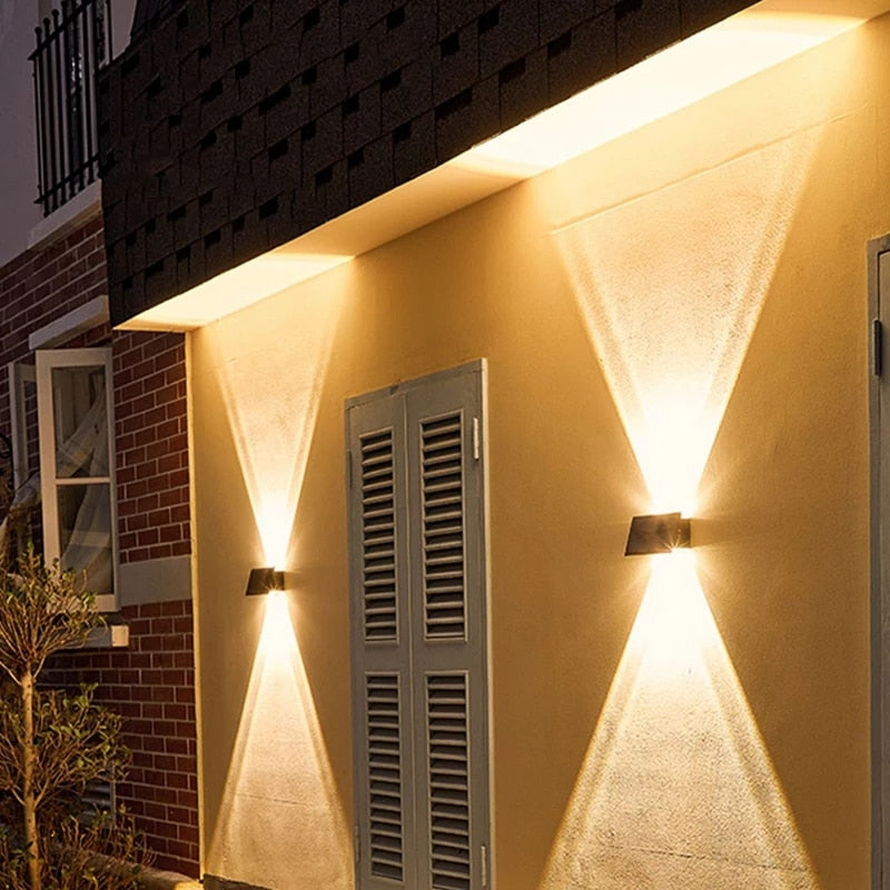 SolarRay – Sleek Solar Wall Lamp for Stylish Exteriors