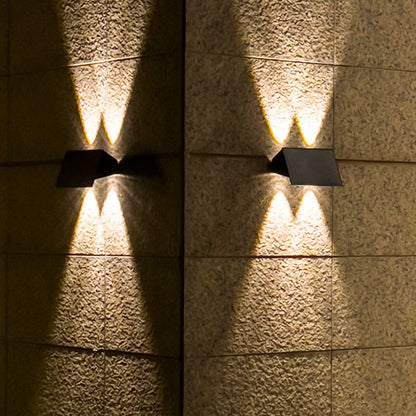 SensorGlow - Bevægelsesaktiveret Solvæglampe