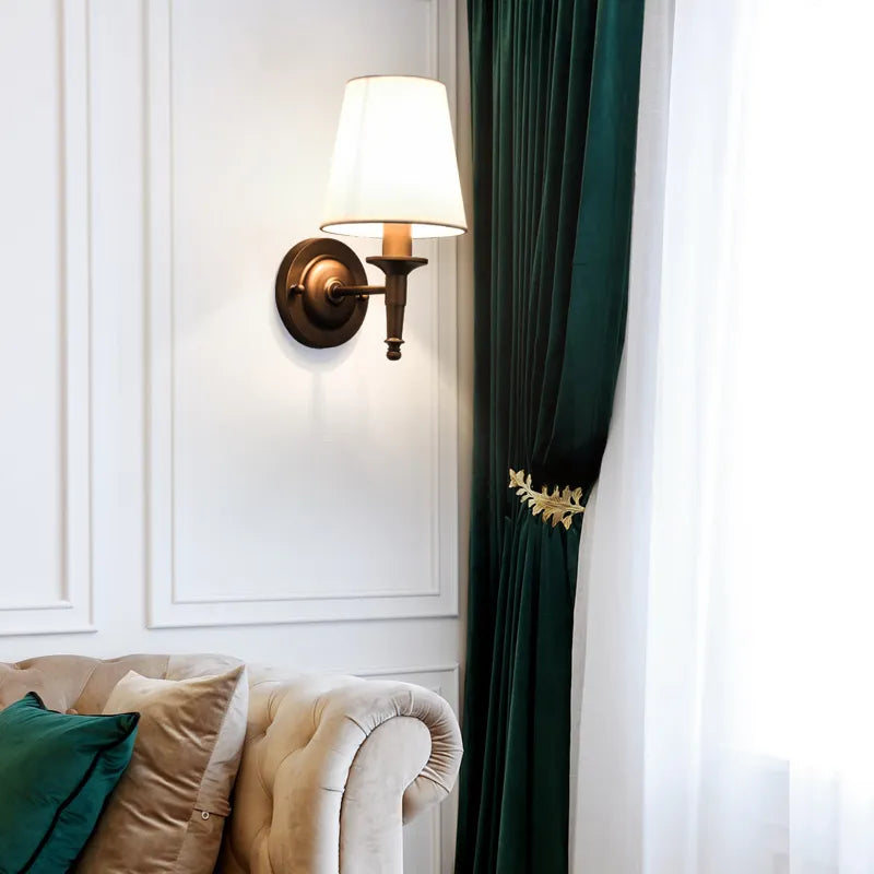 BeamGlow – LED Wall Lamp with Stylish American Design