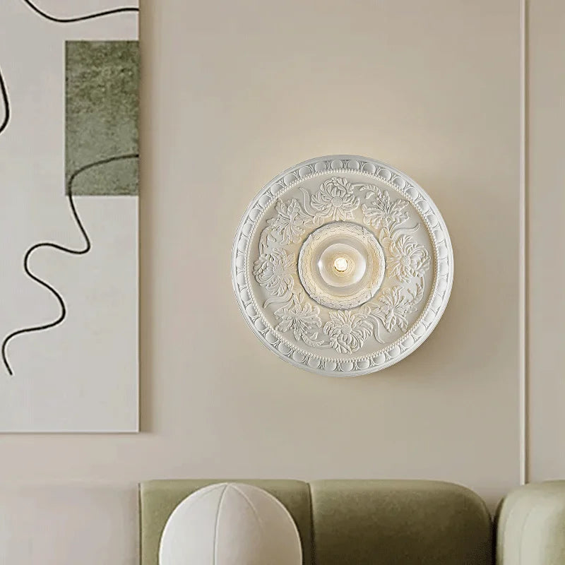 LuxeBeam – Classic Retro Wall Lamp for Exclusive Rooms