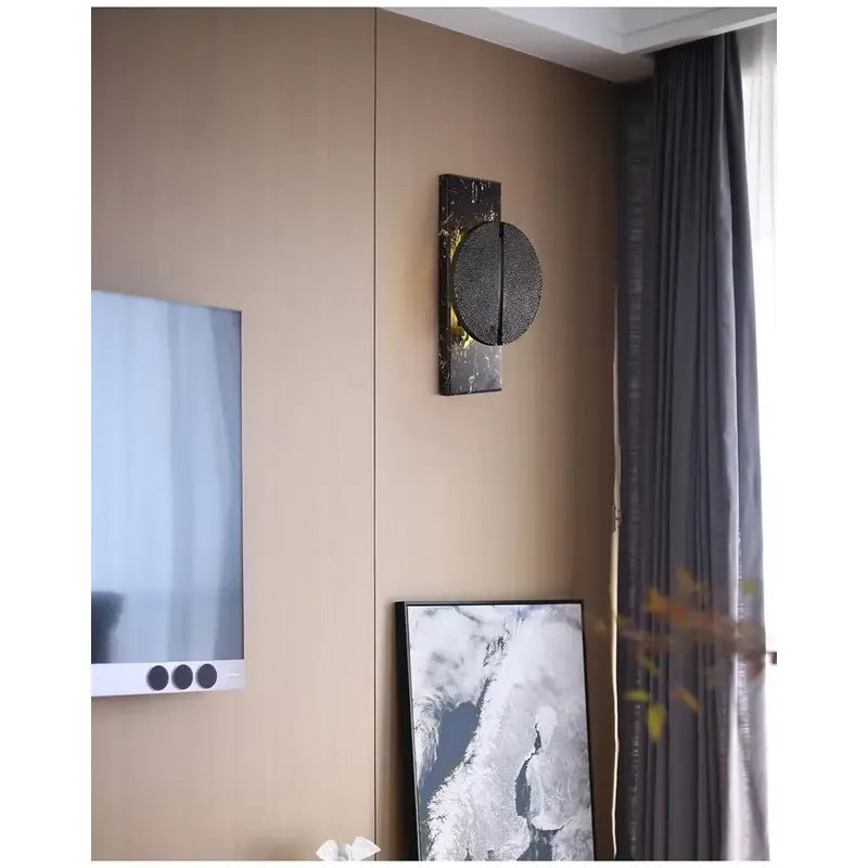 RockLuxe – Elegant Marble Wall Lamp with Timeless Charm