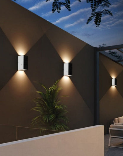 ShineCraft - Sleek Aluminium Wall Lamp