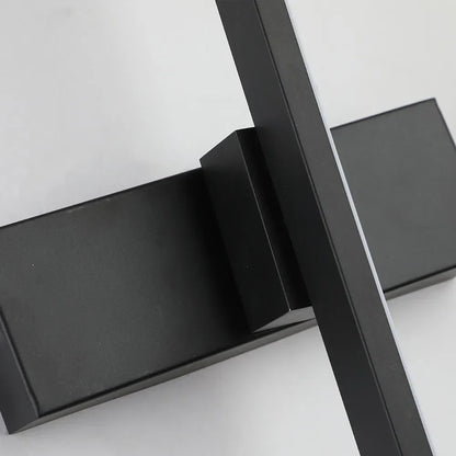 PlugLuxe – Sleek Scandinavian Wall Lamp with Plug for Stylish Interiors