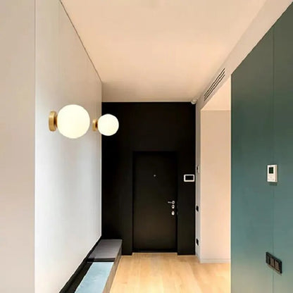 LuxeGlass – Skandinavische LED-Glaslampe für zeitgenössische Innenräume