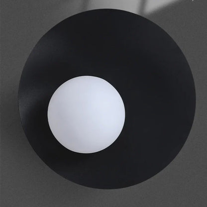 MinimalBeam – Sleek Wall Lamp with Energy-Efficient LED