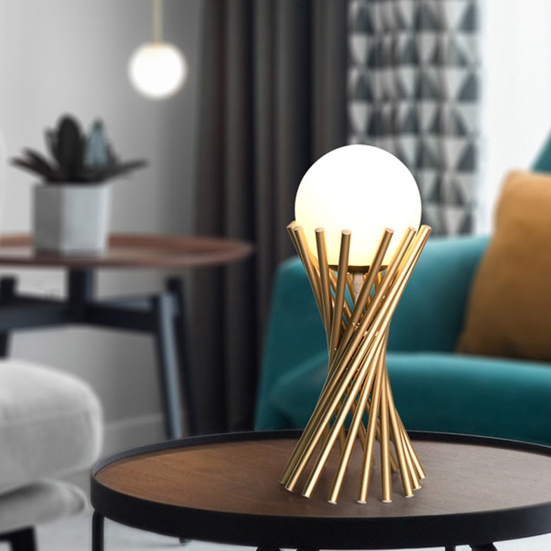 SphereBeam – Lámpara de Mesa Contemporánea para un Ambiente Chic