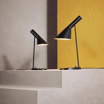 Metaluxe – Premium Modern Table Lamp