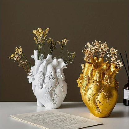 LoveAura - Ceramic Heart-Shaped Vase