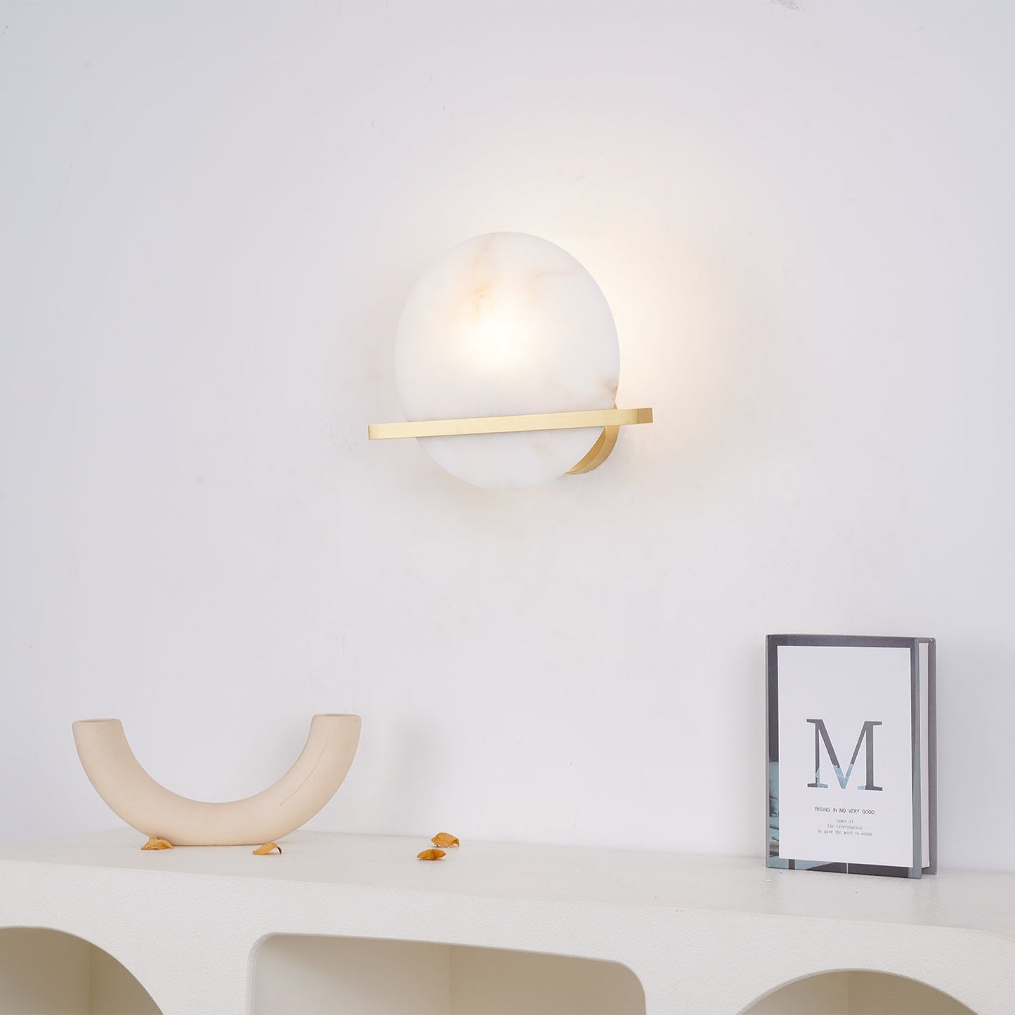 MarbleAura – Lampada da Parete in Marmo Lussuosa per Stile Classico