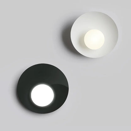 MinimalBeam – Sleek Wall Lamp with Energy-Efficient LED
