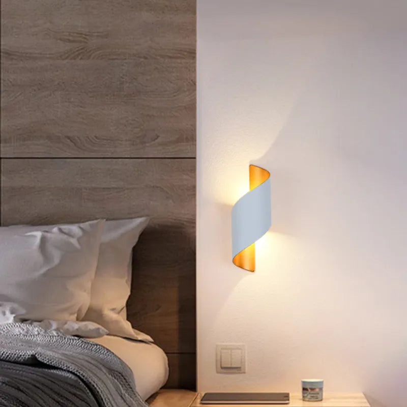 IronEdge – Modern Wall Light Crafted from Iron and Acrylic