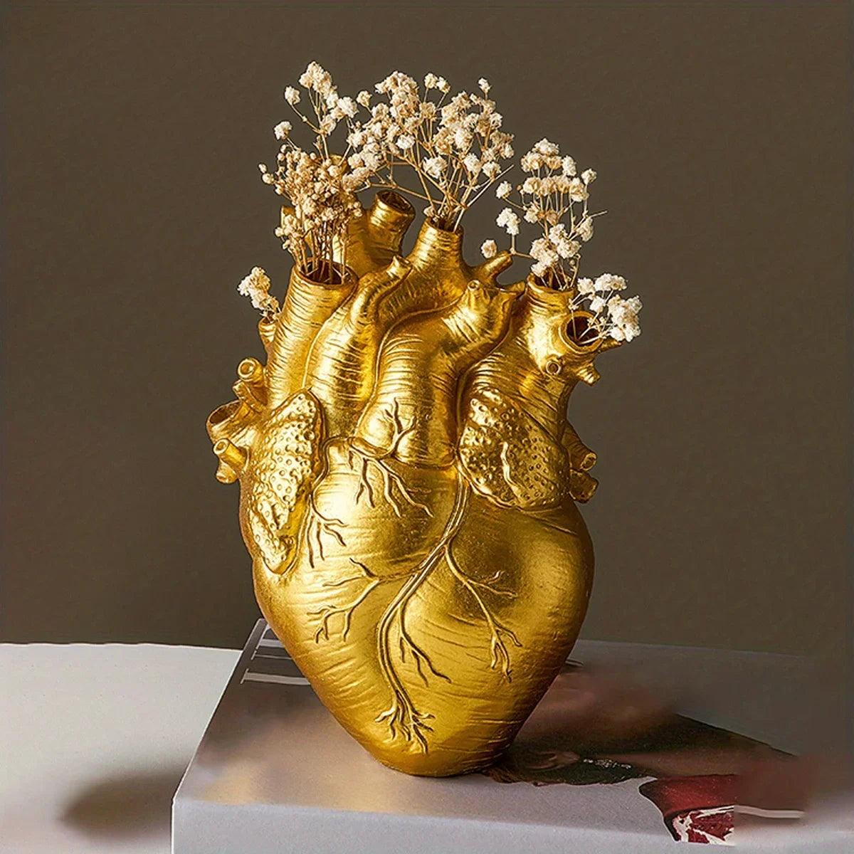 LoveAura - Ceramic Heart-Shaped Vase
