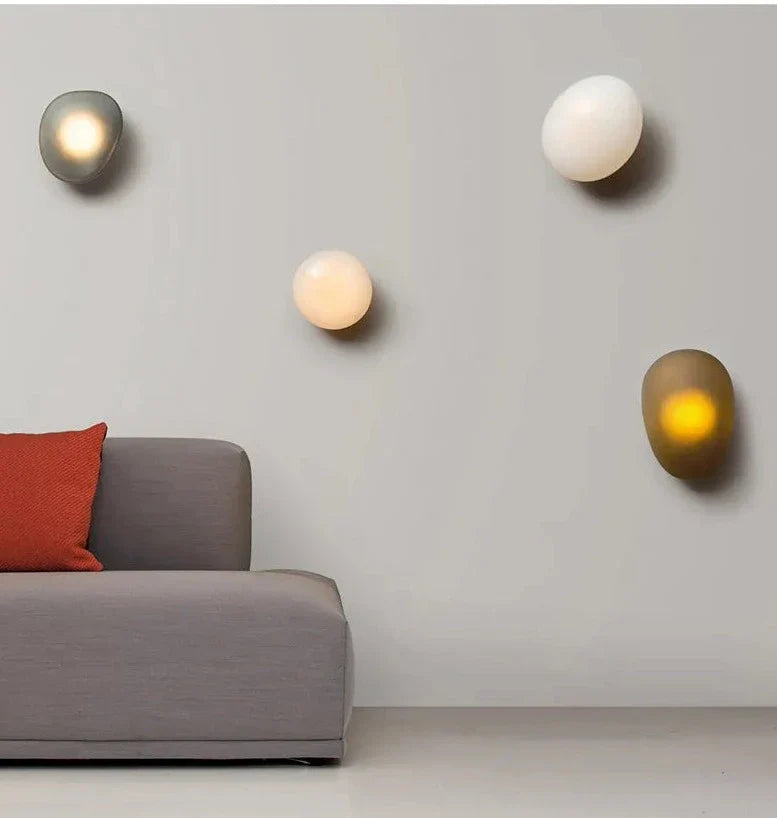 GlamGlow – Wandlampe aus farbigem Glas mit künstlerischem Flair