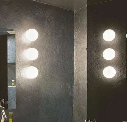 GlaciaLuxe – Minimalist Wall Lamp with Glass Stone Design