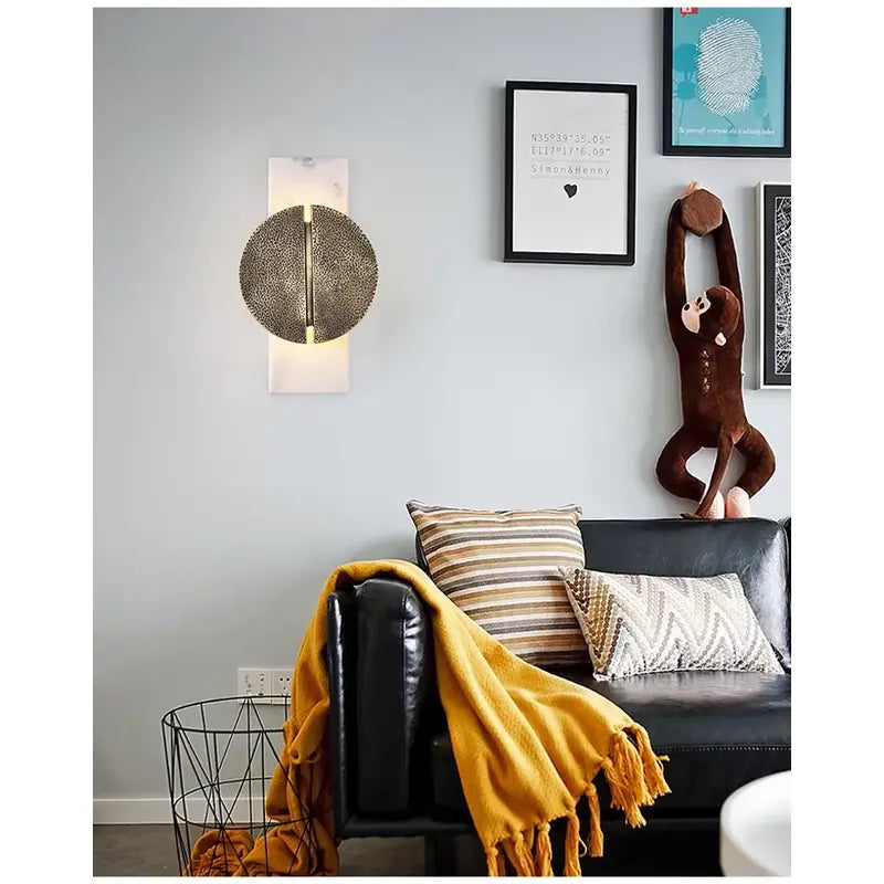 RockLuxe – Elegant Marble Wall Lamp with Timeless Charm