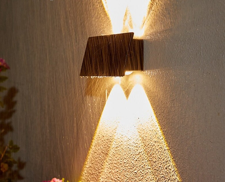 SolarRay – Sleek Solar Wall Lamp for Stylish Exteriors