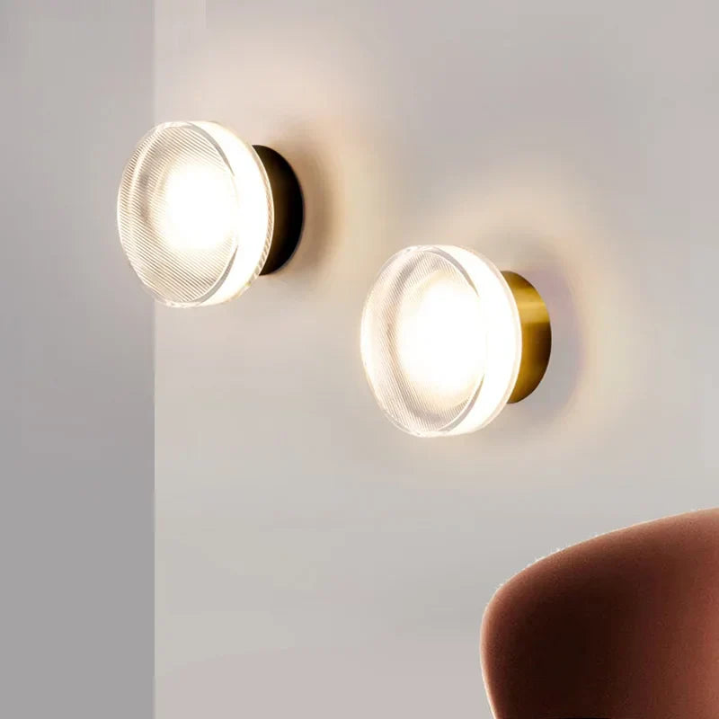 VeroShine - Stylish Wall Light