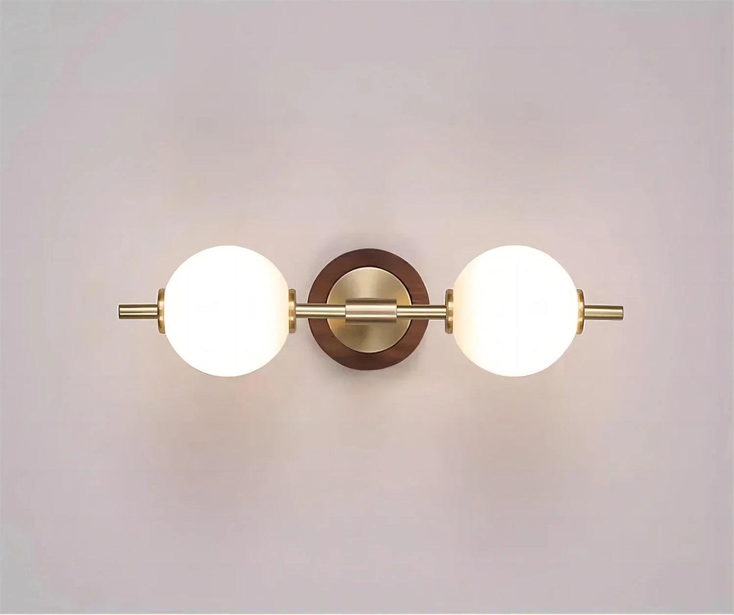 BrassBeam – Refined Brass Wall Lamp with Clean Lines
