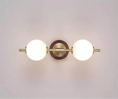 BrassBeam – Refined Brass Wall Lamp with Clean Lines