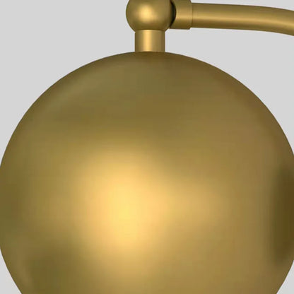 AntiqueAura – Klassisk Vintage Væglampe med Stik til Elegante Rum