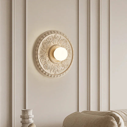 LuxeBeam – Classic Retro Wall Lamp for Exclusive Rooms