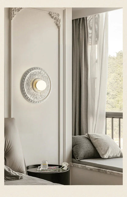 LuxeBeam – Classic Retro Wall Lamp for Exclusive Rooms